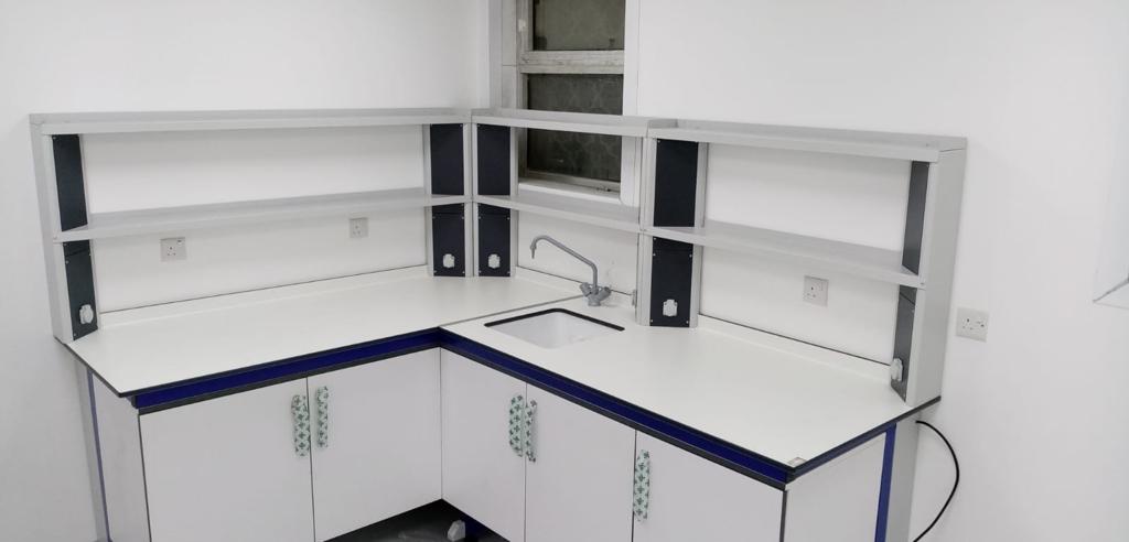 Ugaona laboratorijska radna stanica – optimalno iskorišćenje prostora CENA NA UPIT