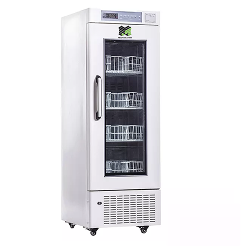 Frižider za čuvanje krvne plazme model BR-4V1000, zapremina 1008 L, MEGA SOLUTION